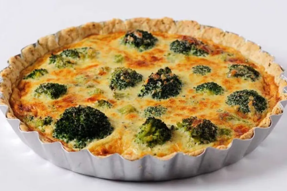Tarta de brócoli en 4 pasos con masa casera. 