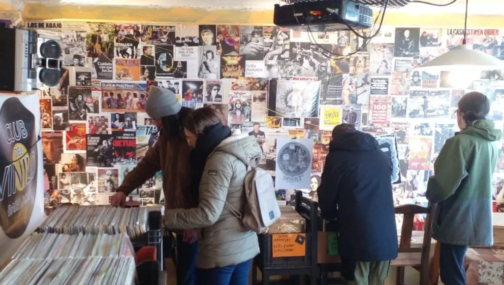 En la ciudad, son muchos los que disfrutan de la música "física" (fotos gentileza).