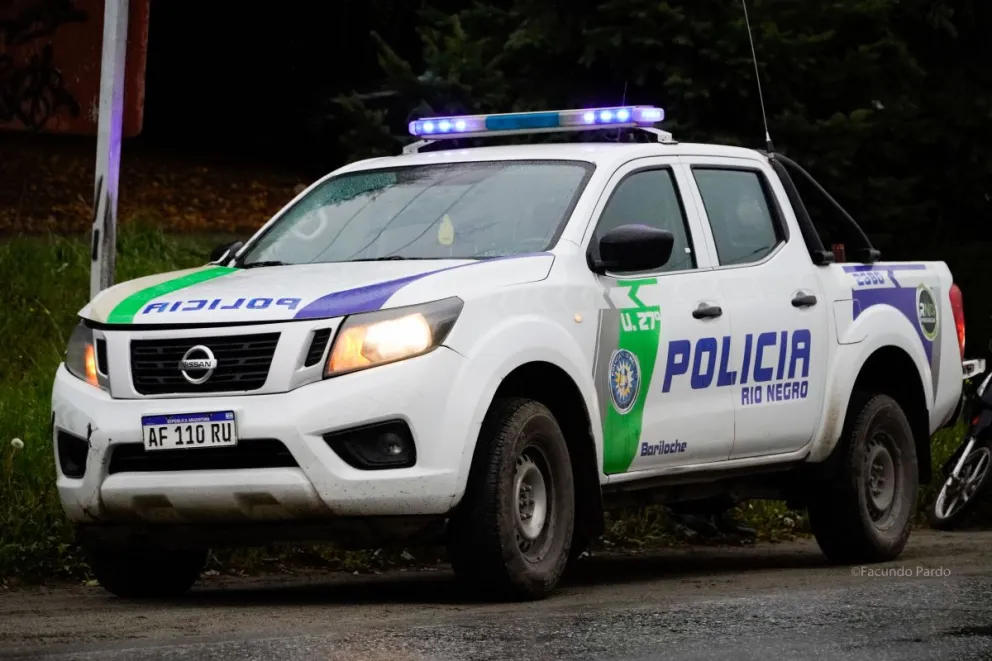 Fue detenido mientras caminaba por la vía pública.