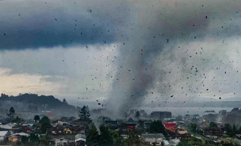 Así quedó un shoping de la ciudad chilena tras el paso del tornado 