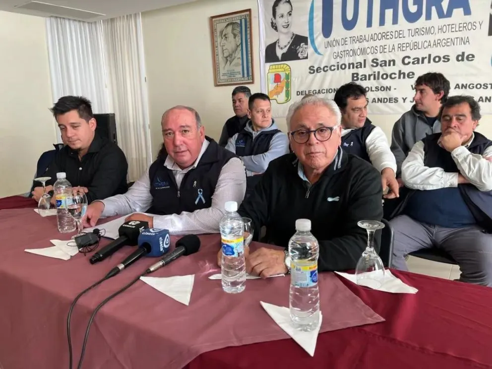 El reclamo de los representantes sindicales en representación de los trabajadores. 