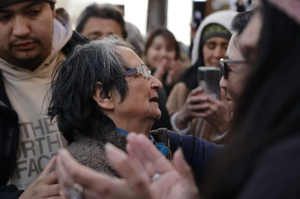 Una vecina que reclama por quedarse en su casa / Fotos y video: Euge Neme