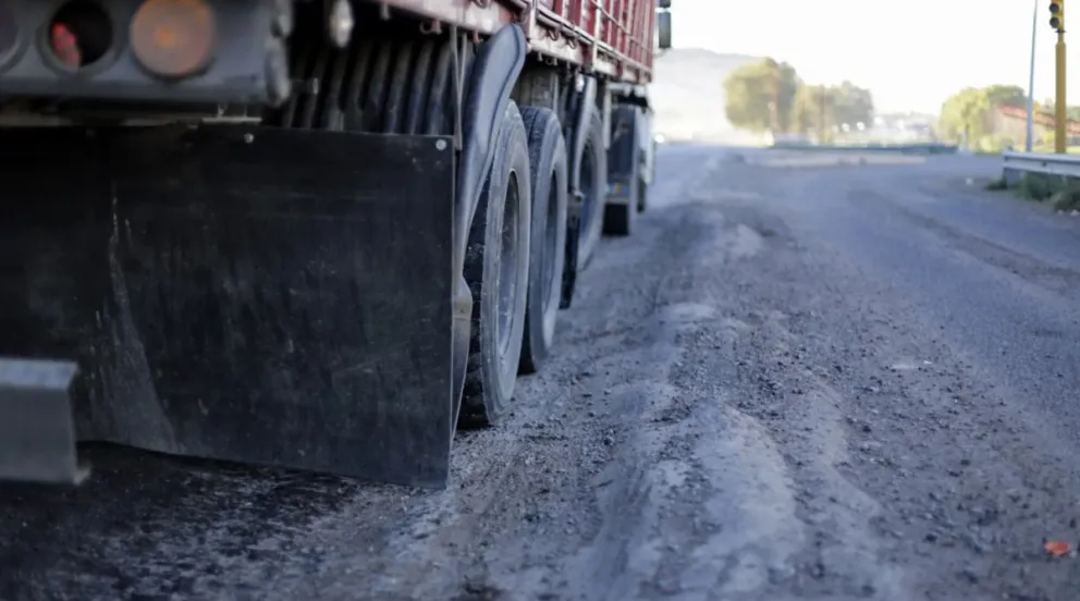 Los registros fotográficos del informe demuestran el estado de las rutas.Crédito: Gobierno de Río Negro
