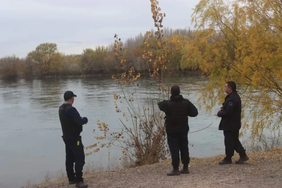 La policía se encuentra en el lugar. Foto: (Tania Domenicucci - ANRoca)