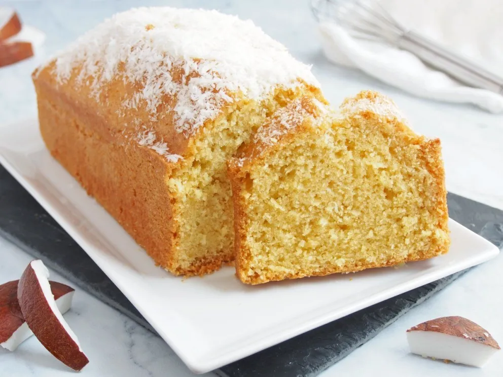 Budín de coco hecho en casa. 