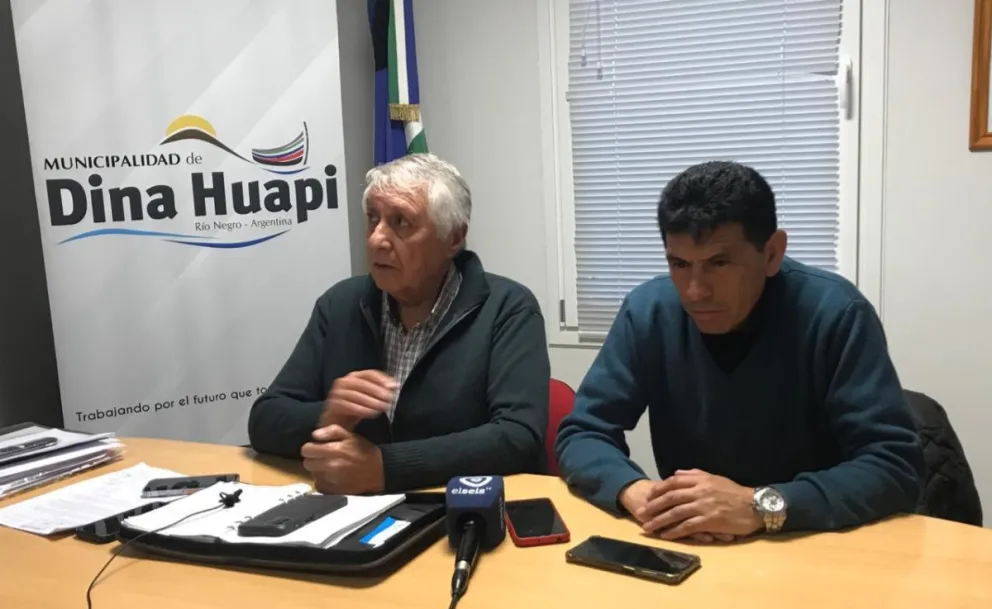 El intendente de Dina Huapi junto al Director de Obras y Servicios Públicos de Bariloche.
