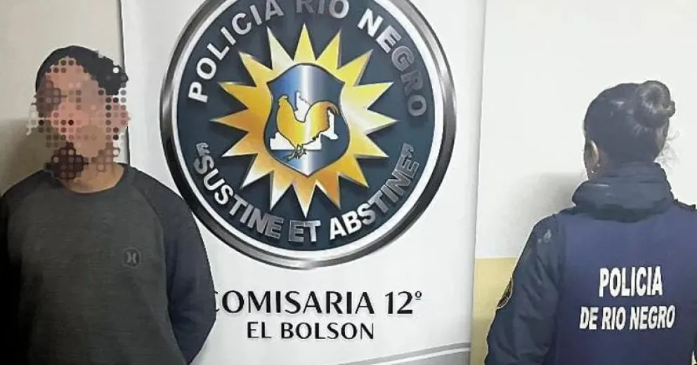 Al cargar sus datos en el sistema nacional surgió que era requerido por las autoridades judiciales de Puerto Madryn.