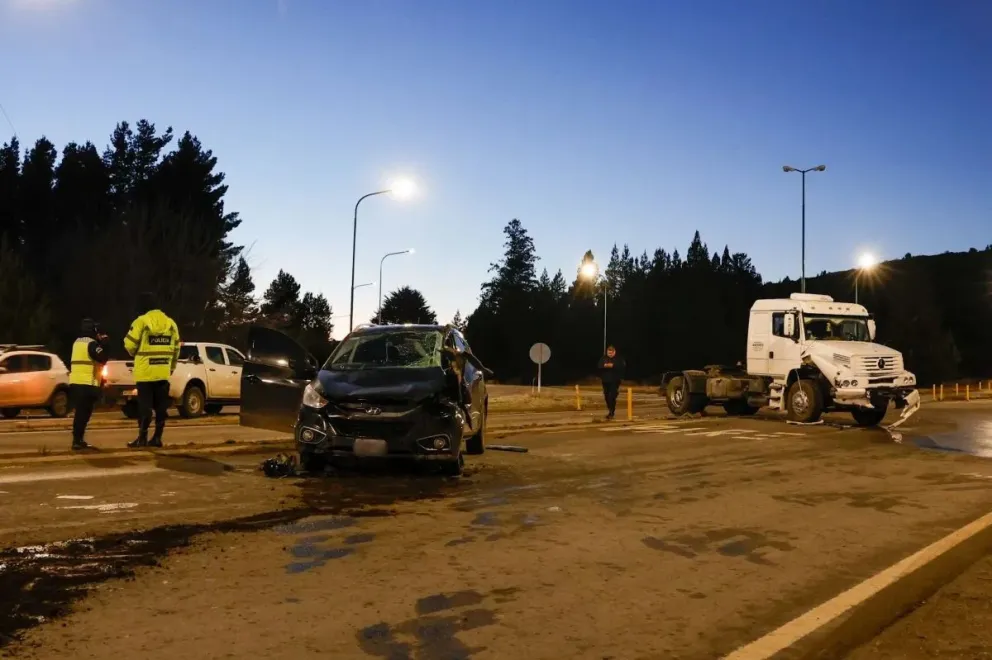 Una de las fotos del fuerte accidente en plena mañana de la ciudad/ Foto Euge Neme 
