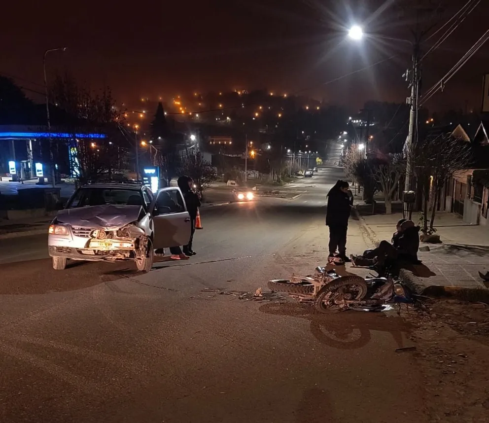 El momento del choque y el corte momentáneo de la calle. 