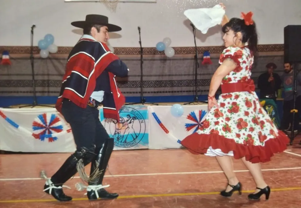 La danza trasandina por excelencia se enseña en Bariloche.