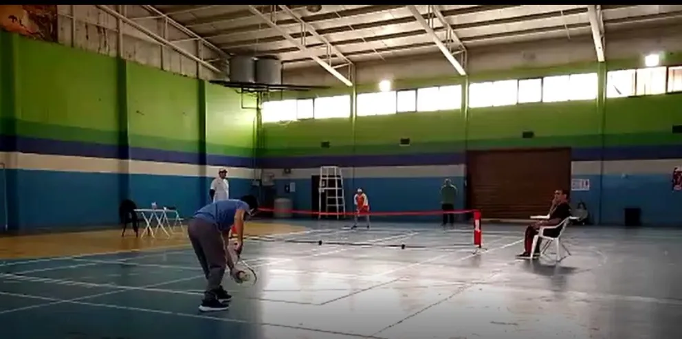 Los Búhos Bariloche en una competencia de tenis adaptado (Fotos: Los Búhos)