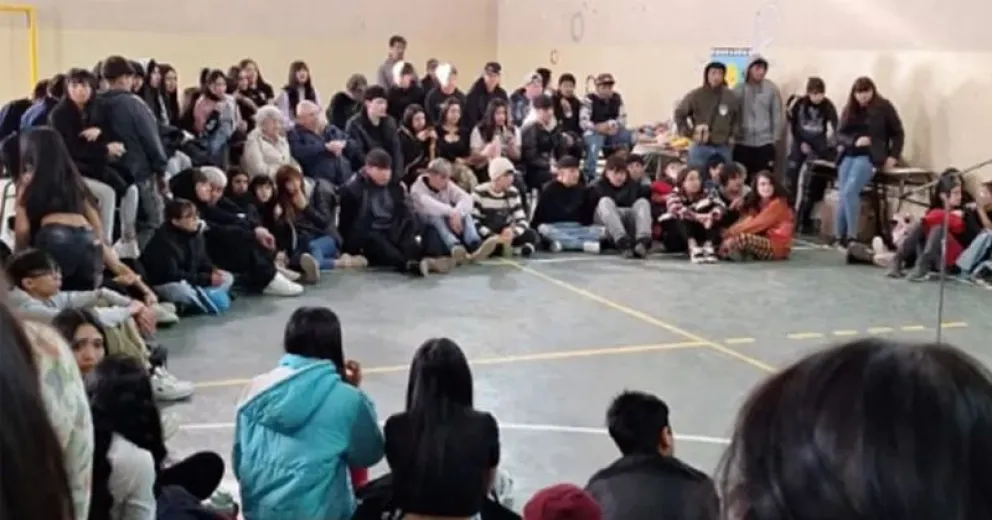 Una de las ferias donde regalaron libros a los estudiantes. Fotos de Matías Garay.