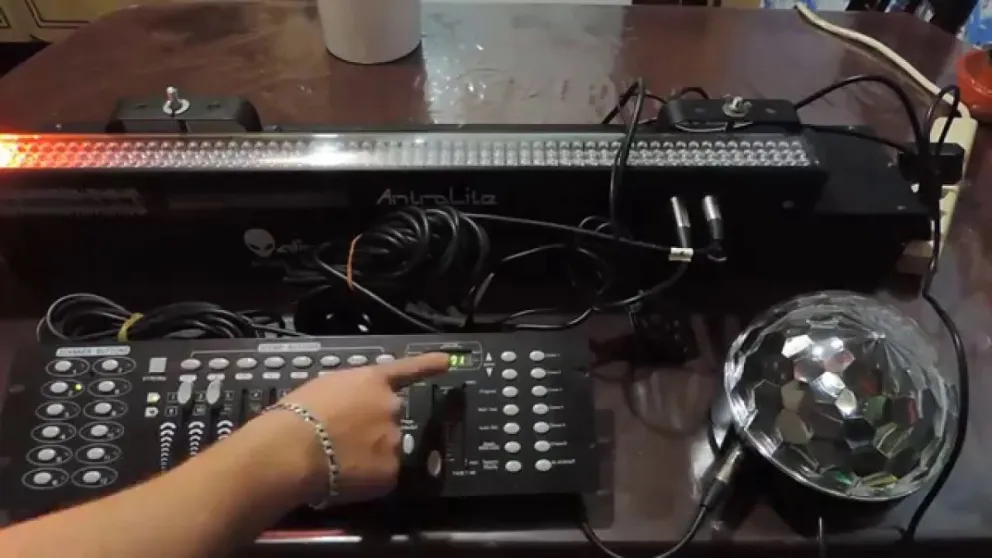 Capacitación virtual para técnicos de salas teatrales.