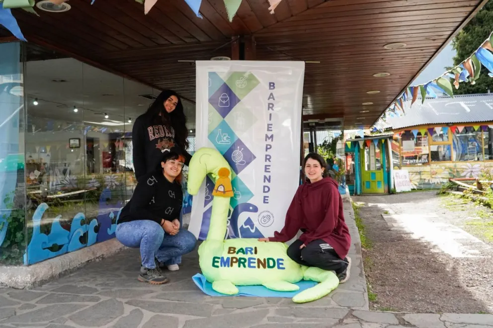 El Nahuelito como símbolo de Bari Emprende (fotos: Facundo Pardo). 