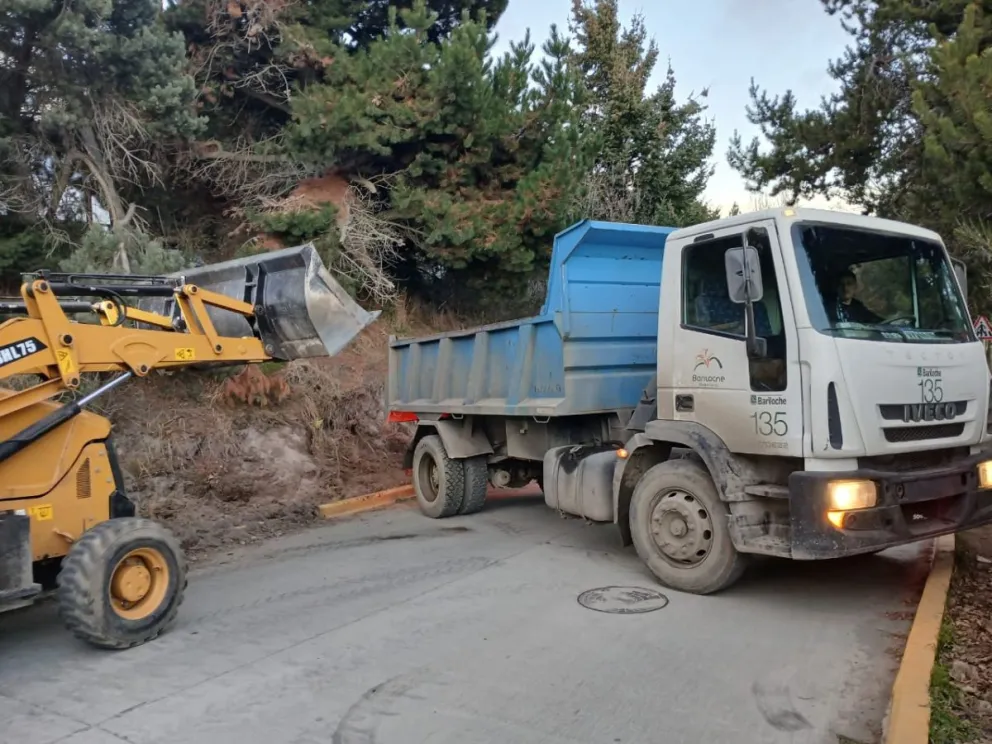 Piden precaución a los vecinos al circular por ese sector.