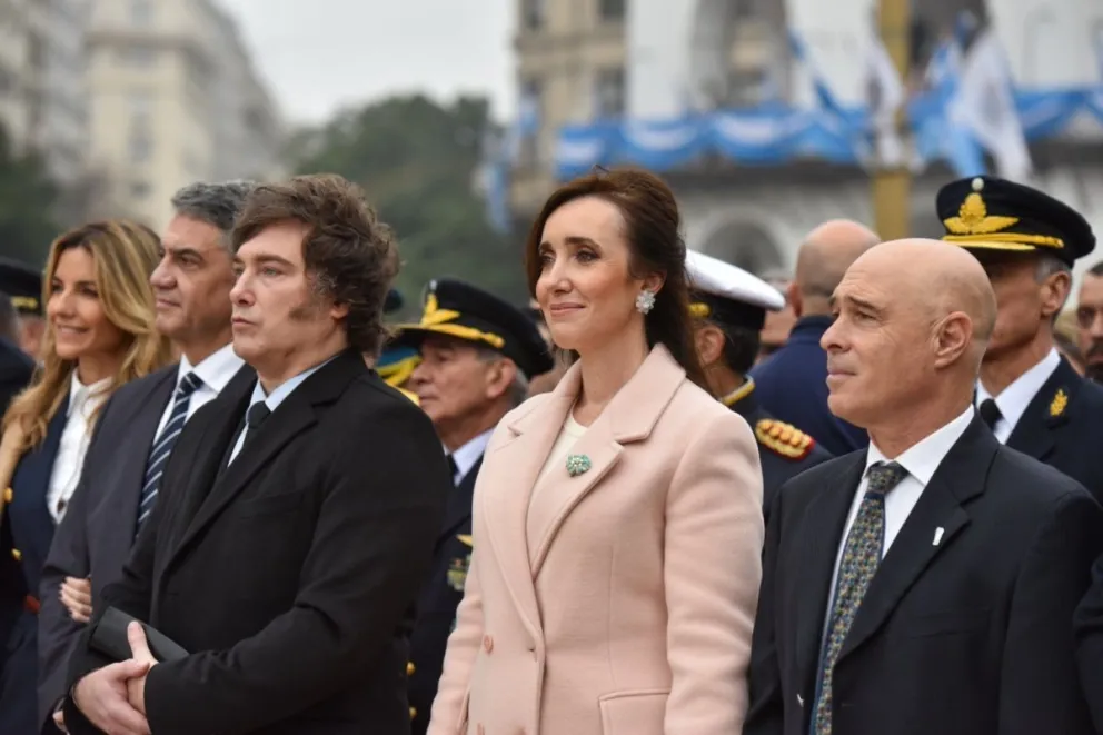 Javier Milei y Victoria Villarruel en el acto por el 25 de mayo.