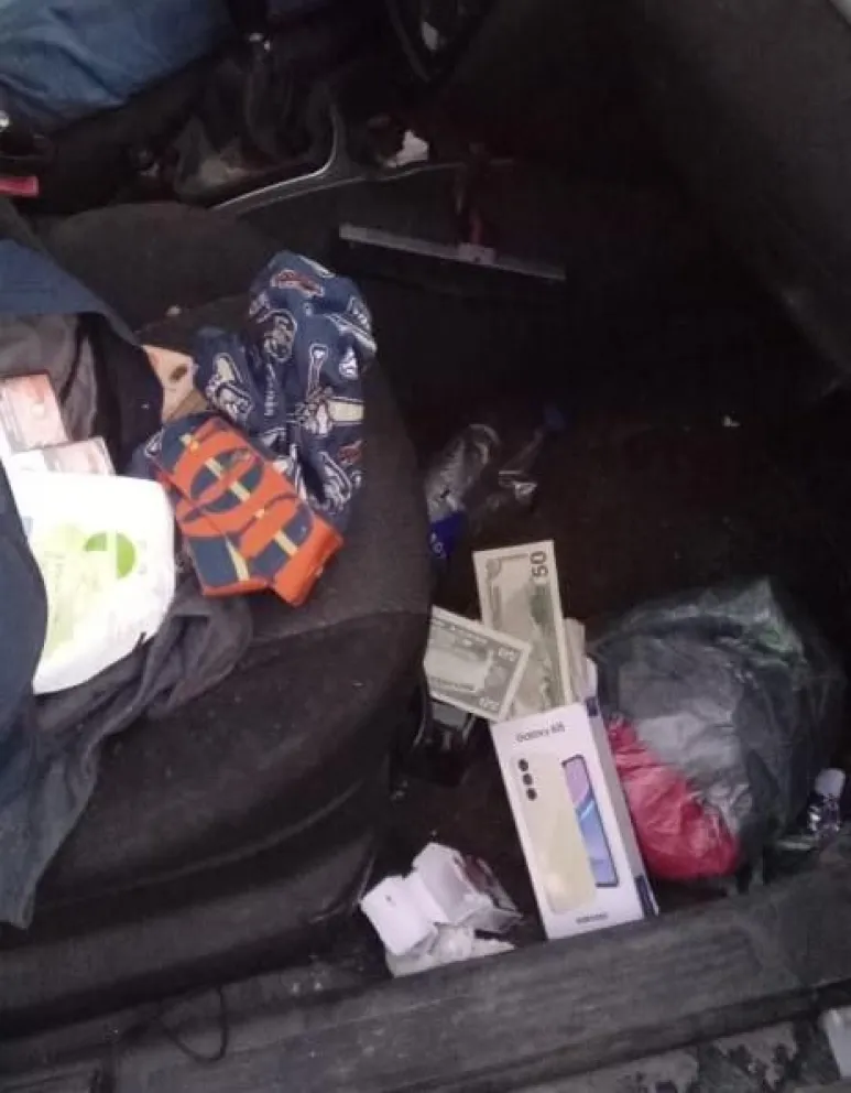 La requisa estuvo a cargo del gabinete de Criminalística, que trabajó en conjunto con efectivos de la Comisaría Segunda.