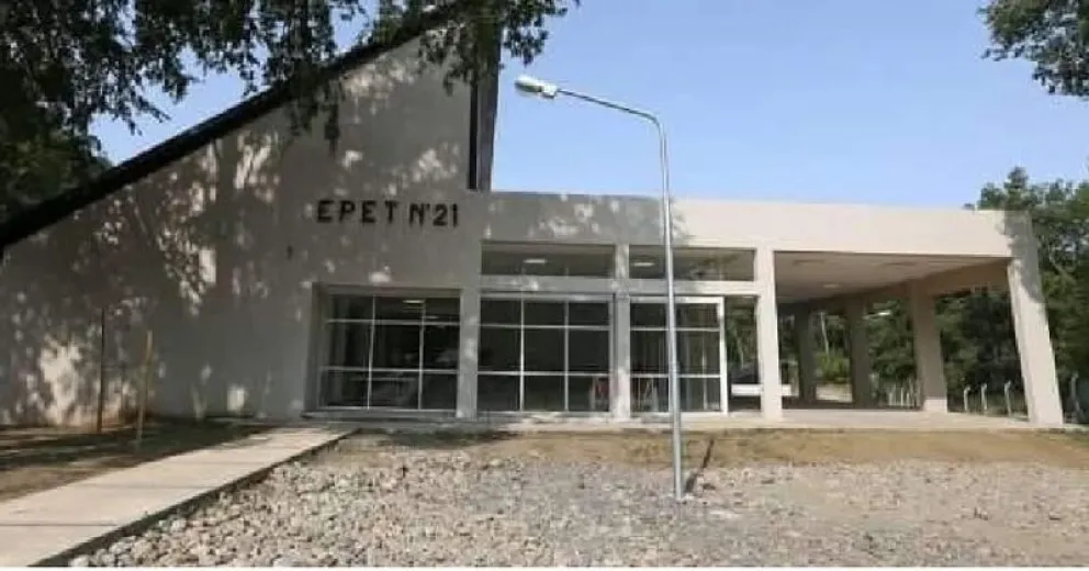El hecho sucedió en la EPET de San Martín de los Andes.
