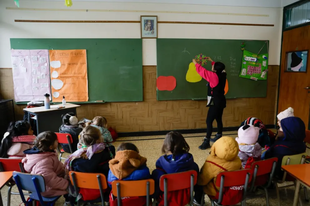 Además les brindan herramientas para la convivencia y un futuro mejor. Fotos de Eugenia Neme.