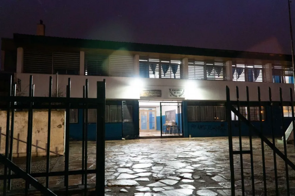 A cursar con frazadas por las bajas temperaturas (foto: Facundo Pardo)