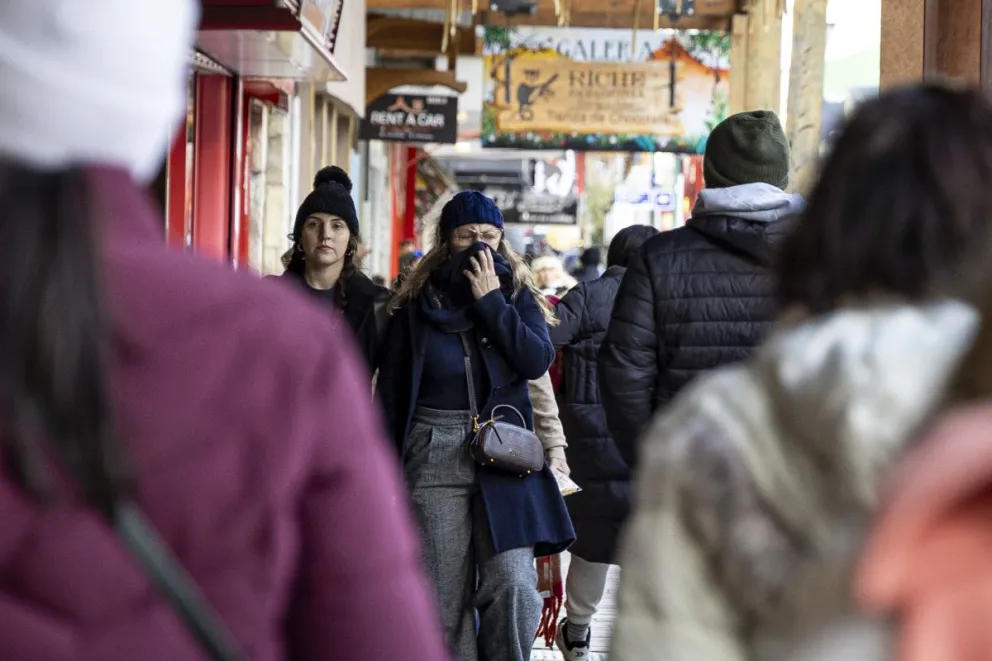 Una jornada muy fría en la ciudad. Foto de Eugenia Neme.