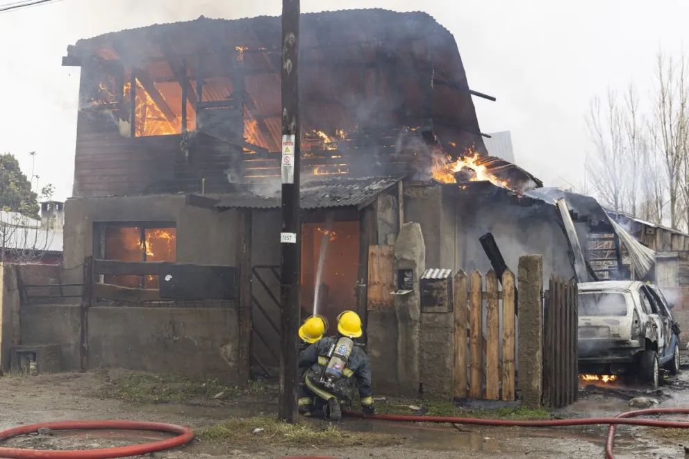 Una familia de Bariloche comienza de nuevo tras perder su casa y su local en un incendio