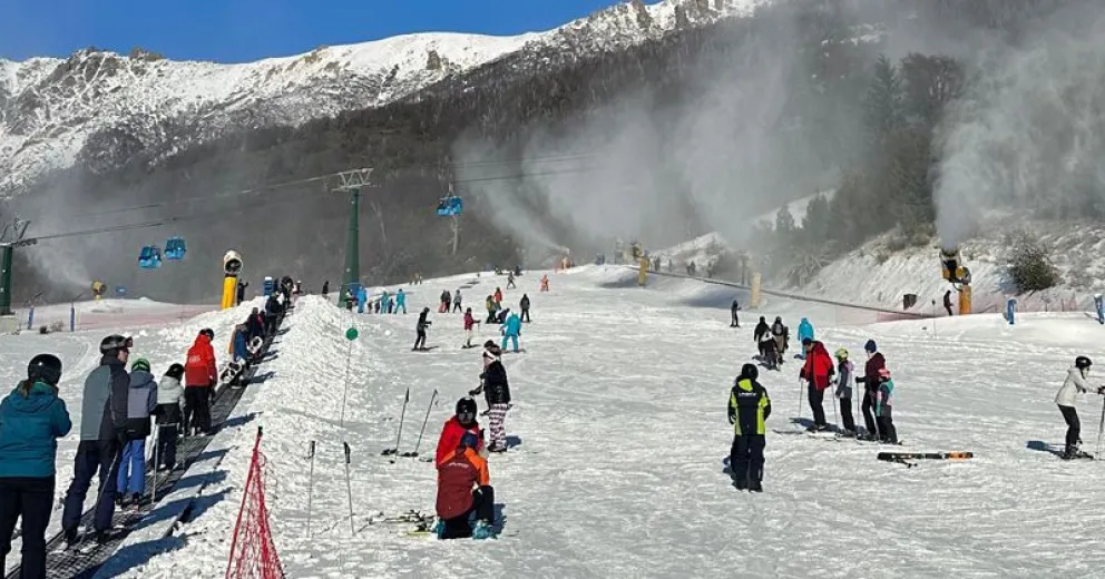 El cerro Catedral, uno de los mayores centros invernales del país.