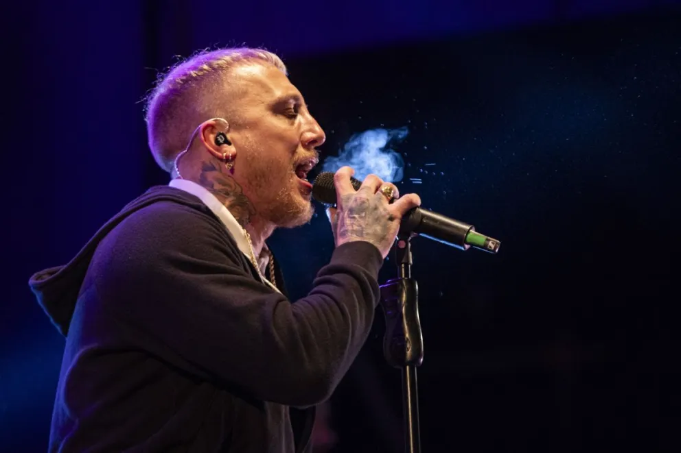 El músico durante una actuación en nuestra ciudad. Foto Agencia Telam.