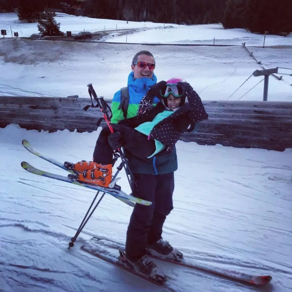 El instructor afirma que restringir la actividad a los foráneos es inconstitucional 