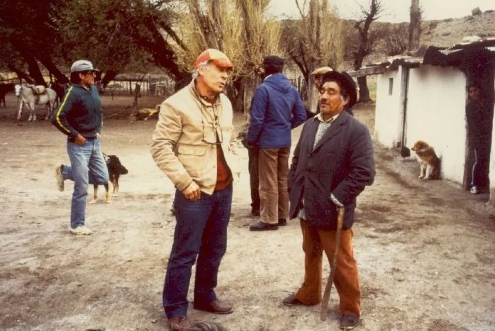 El padre Paco (a la izquierda) y los paisanos de Línea Sur.