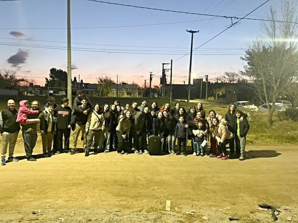 Toda una comunidad unida por una causa noble / Fotos lv16.com.ar