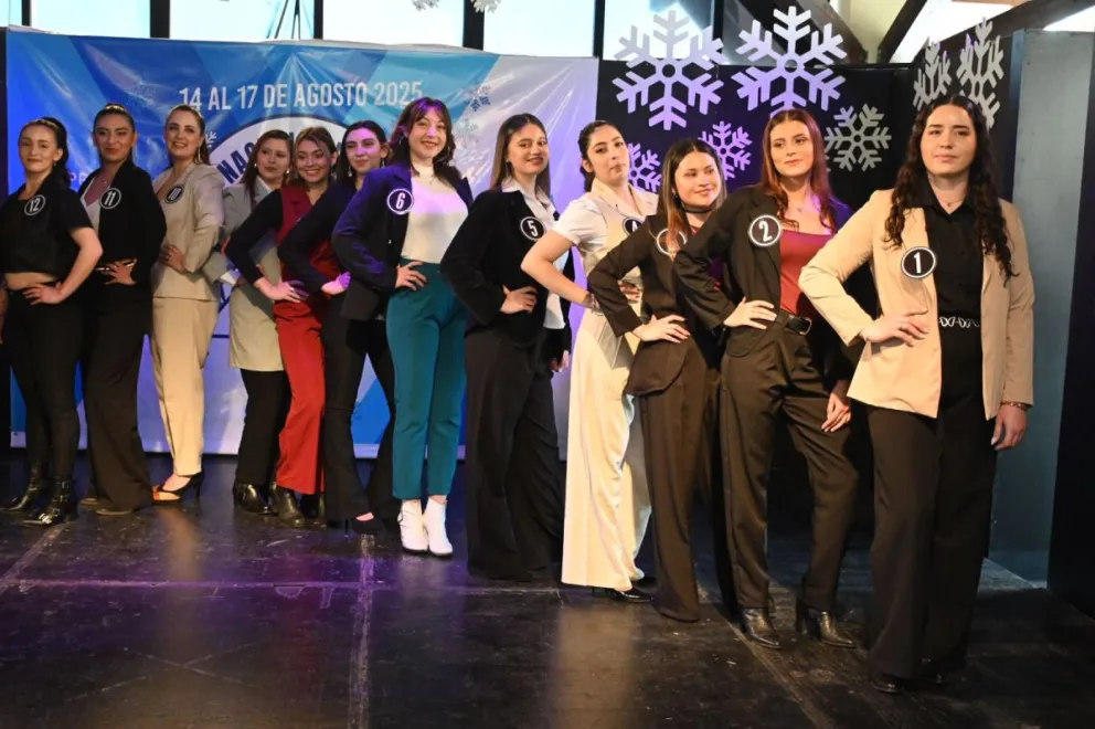 Aseguran que medios y usuarios de redes sociales atacaron y acosaron a las candidatas a Reina de la Nieve (foto: Facundo Pardo=
