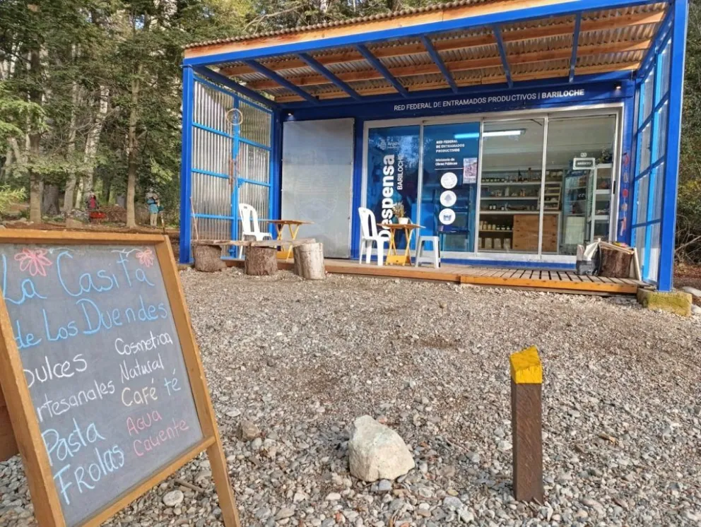 Atención para visitantes y turistas que llegan a la zona de senderos del Lago Gutiérrez (Fotoa Parque Nacional Nahuel Huapi)