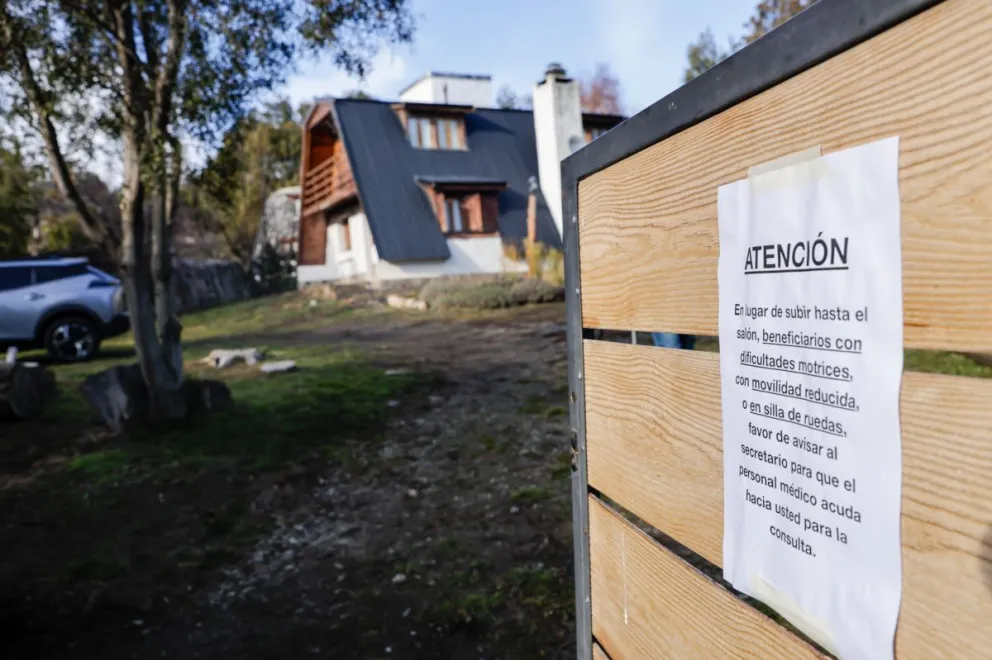 Denuncian que se interrumpen tratamientos esenciales con estas irregularidades. Foto: archivo (ex sede Andis). 