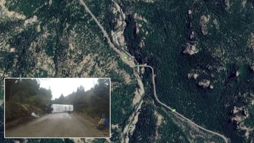 El vuelco se dio a unos 15 km de la localidad de Villa Traful. Foto: gentileza