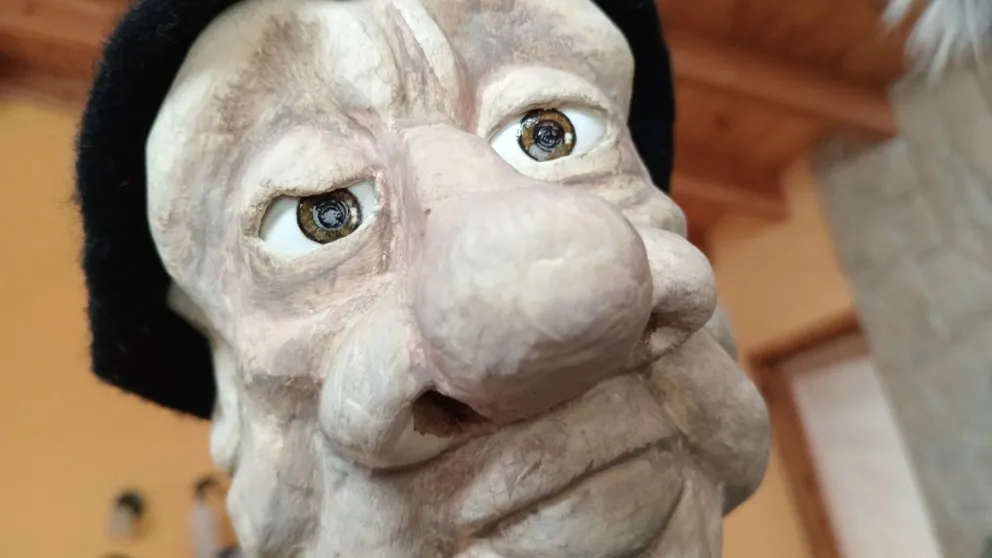 Felipe en "Recuerdos de cartón", títeres para mayores de 16 años.