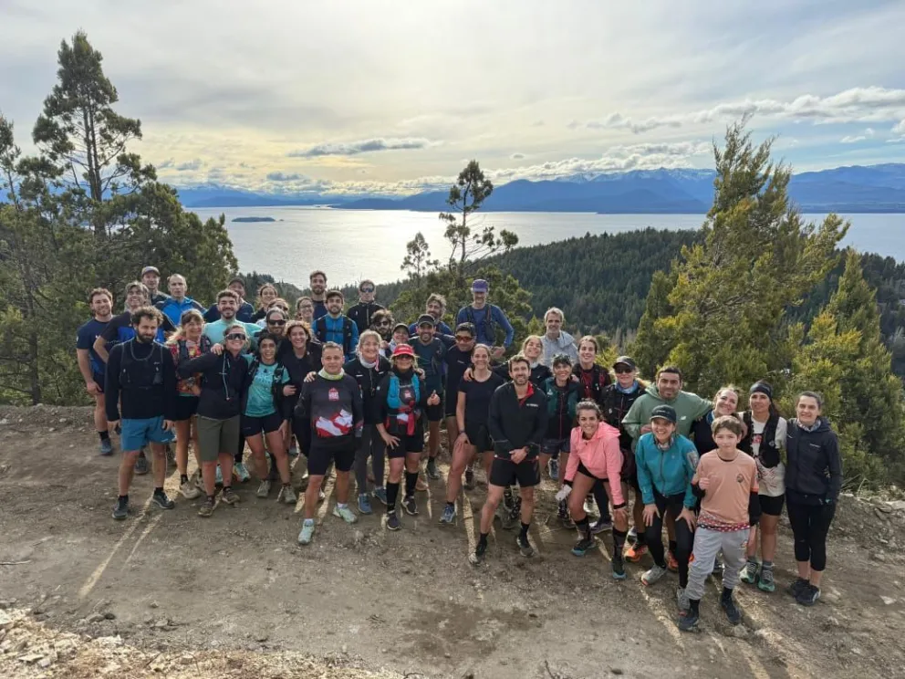 La comunidad del trail se reunió para acompañar y dar apoyo a corredores locales que van a competir en el Mundial de Canfranc, España (Fotos: Eze Molinari y Celina Valino).