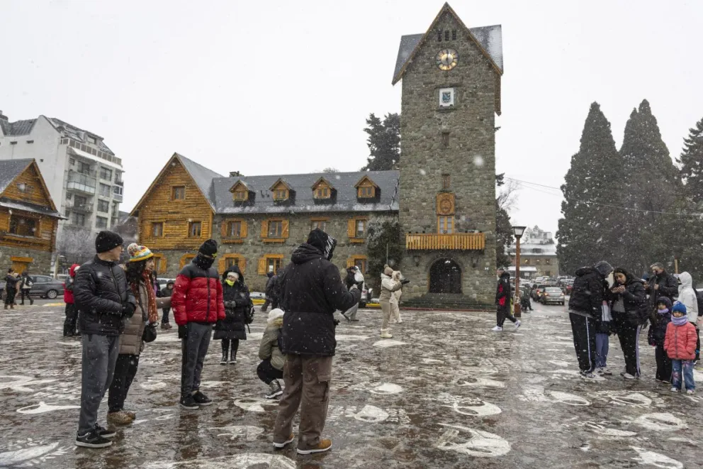 Con la nieve y turistas, Bariloche muestra su mejor postal (foto: Eugenia Neme) 