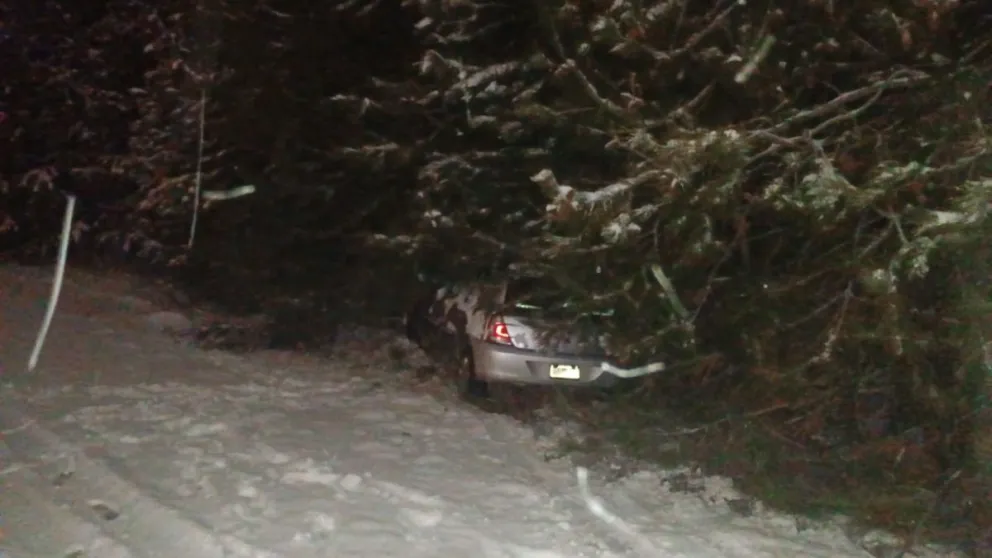 Otro despiste producto de la nieve, esta vez, en el este de Bariloche 