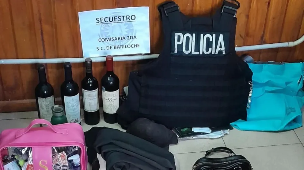 Un efectivo policial detectó la maniobra de los delincuentes y decidió intervenir.