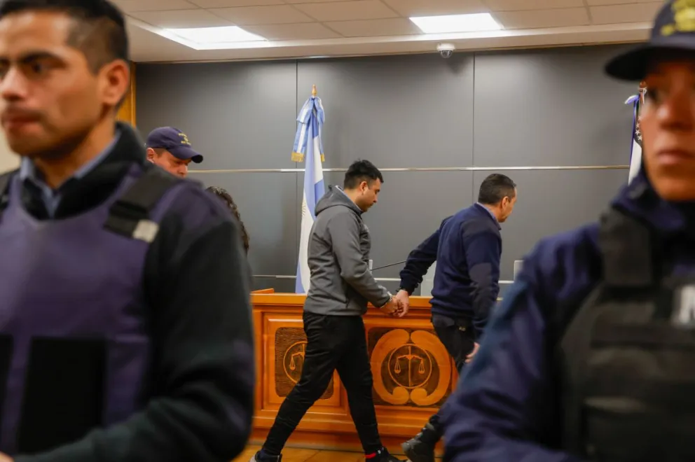 El acusado fue trasladado al penal de General Roca  y no a la comisaría de la costa rionegrina (foto: Eugenia Neme) 