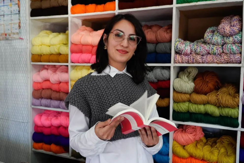 La lectura, en la vida de Carolina, es esencial (fotos: Facundo Pardo).