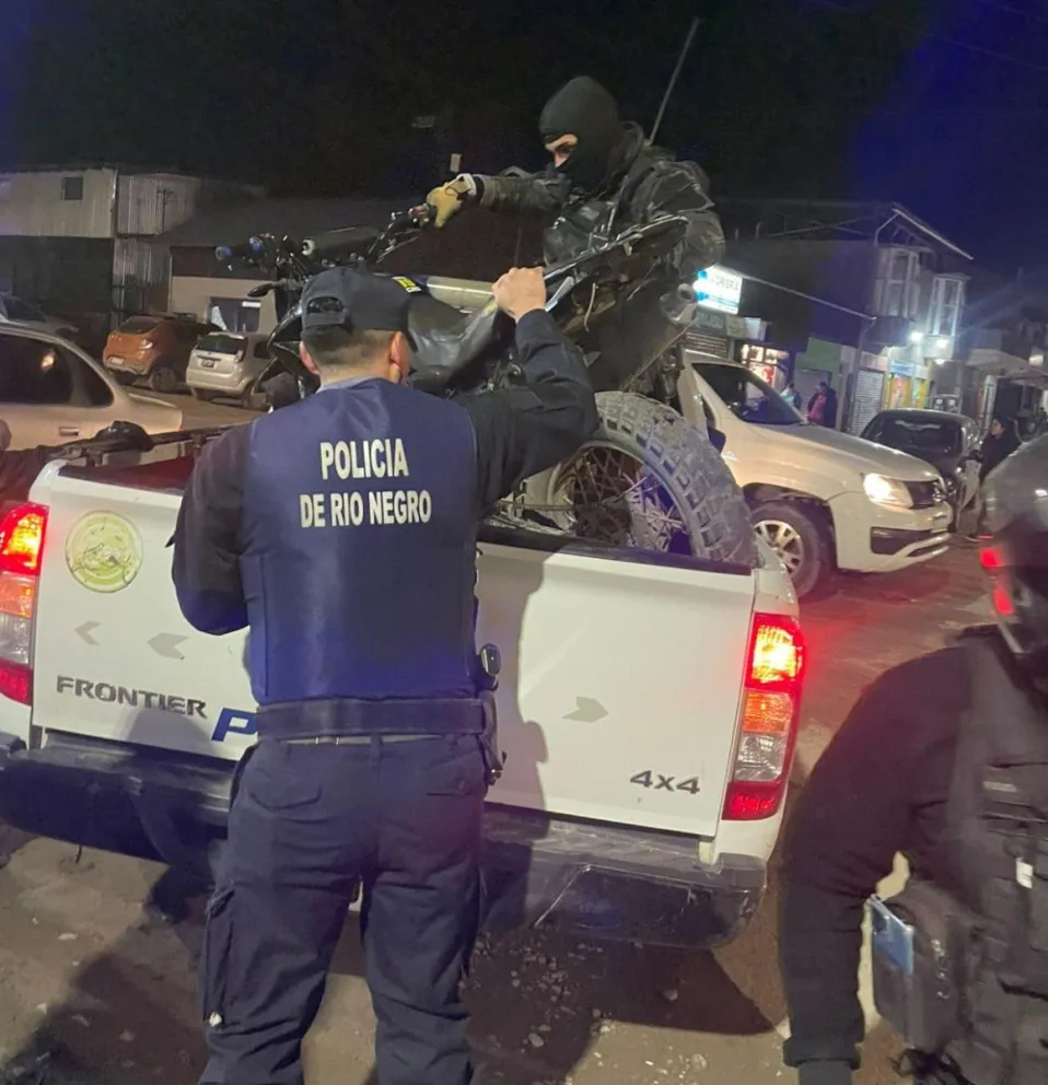 El trabajo policial en plena acción. 