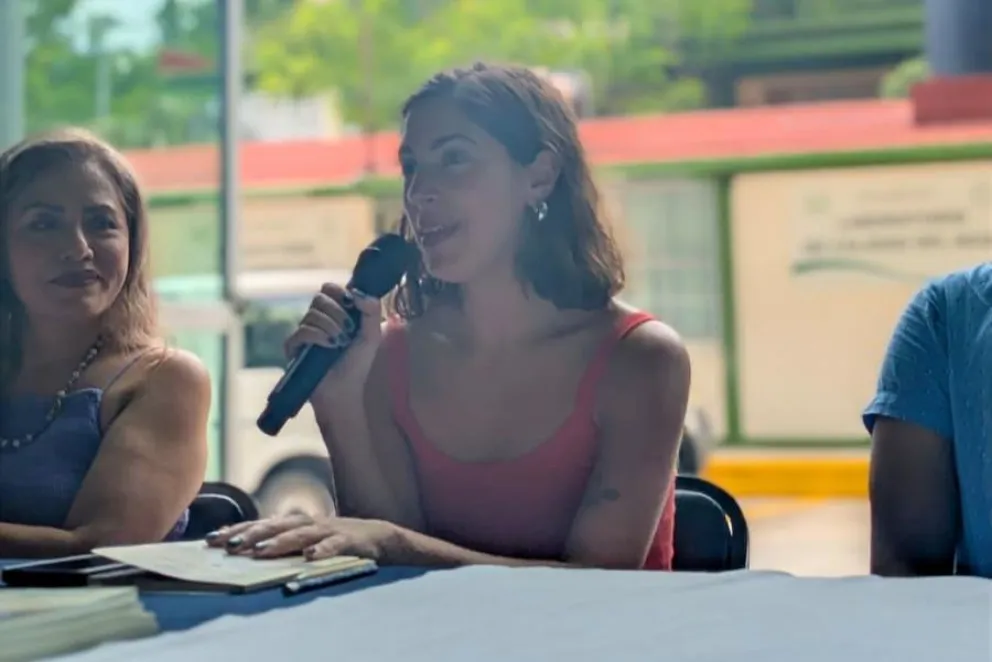Lola en la Facultad de Ingeniería de Tuxtla.