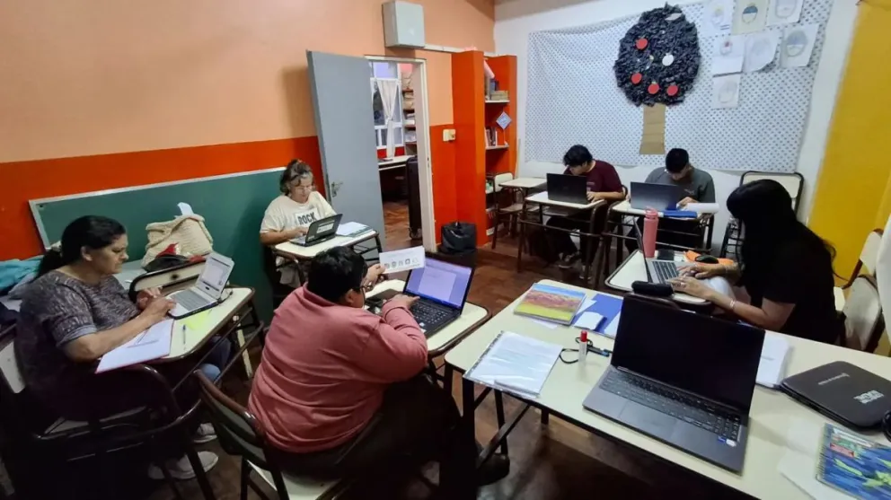 Las Escuelas de Adultos en la provincia cuentan, con más de 200 anexos. 