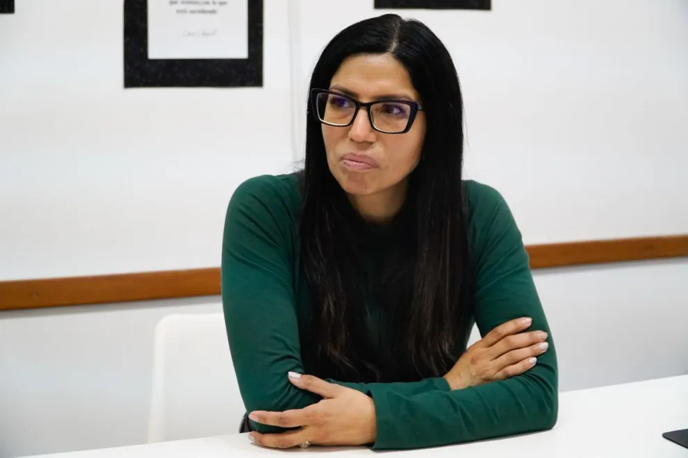 Experta en tendencias, la vida de Ana Karina parece una caja de sorpresas (fotos: Facundo Pardo).