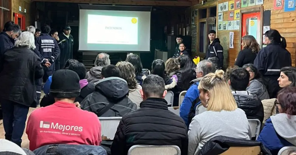 A pedido de los vecinos, replicarán la charla en otros sectores de la ciudad.