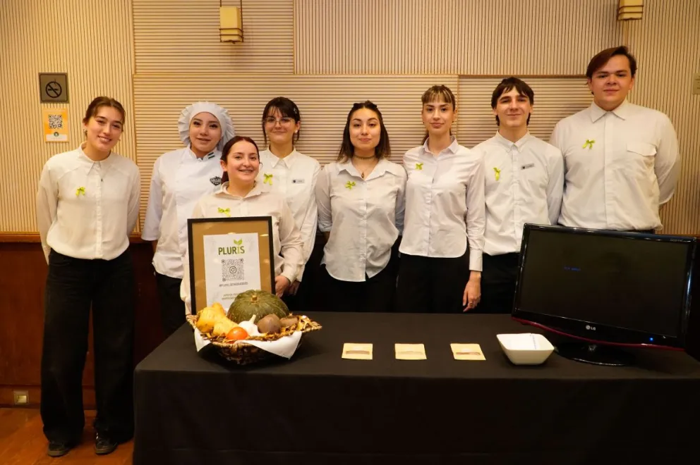 La Escuela de Hotelería y Gastronomía siempre genera propuestas interesantes, en esta ocasión, de la mano de una ONG (fotos: Facundo Pardo).