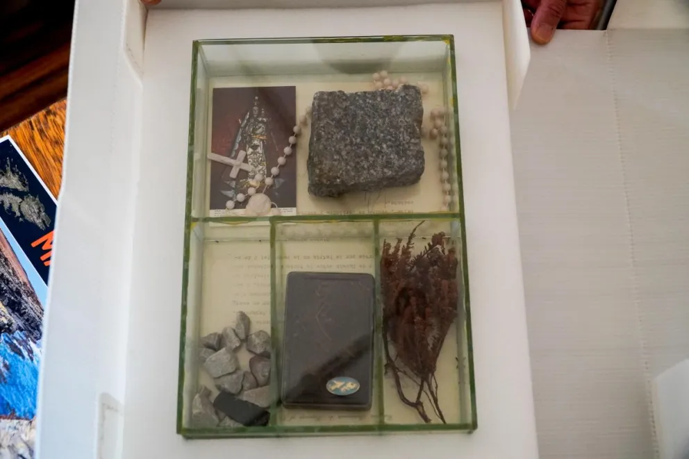 Material reunido en las islas que irá al Museo Malvinas, Antártida y Atlántico Sur (fotos: Facundo Pardo).