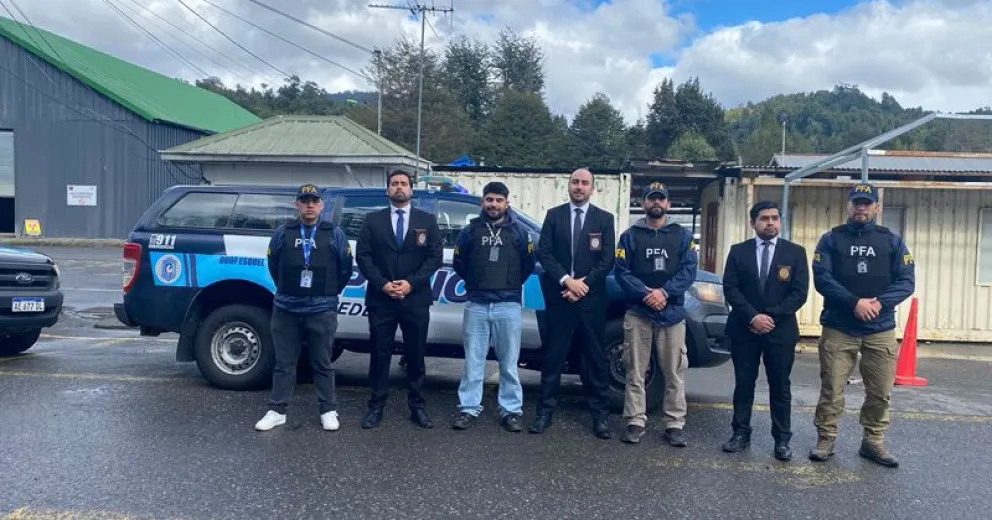 Personal de las fuerzas que participó del operativo.